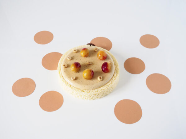 Entremets mirabelle et noisette